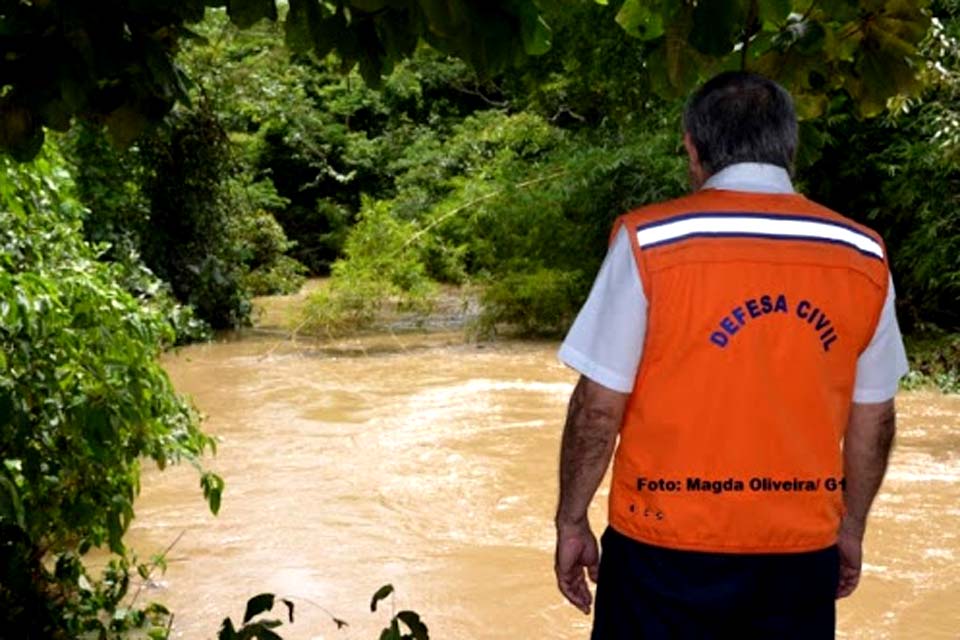 Defesa Civil divulga nota de alerta a população para o risco de enchentes