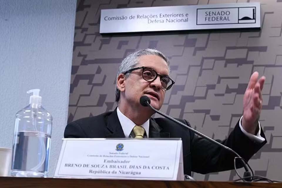 Embaixador expulso da Nicarágua se reúne com ministro das Relações Exteriores em Brasília