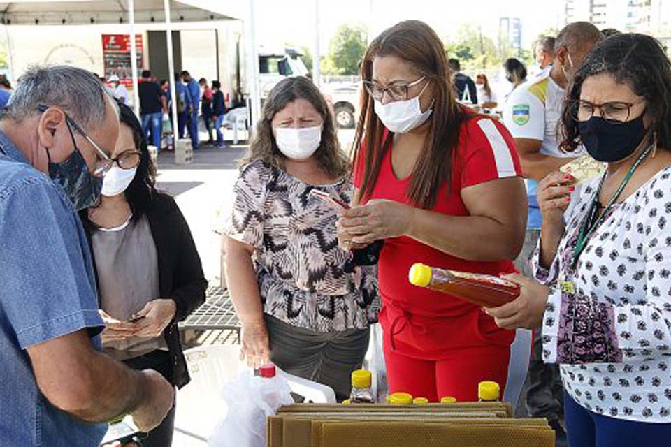 Agroindústria e artesanato mostram produção nesta quinta-feira no estacionamento do Palácio Rio Madeira