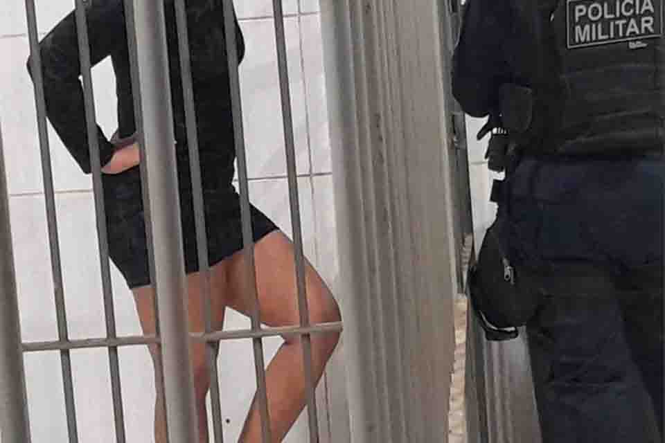 Jovem é presa em hotel tentando levar cocaína da capital para Brasília