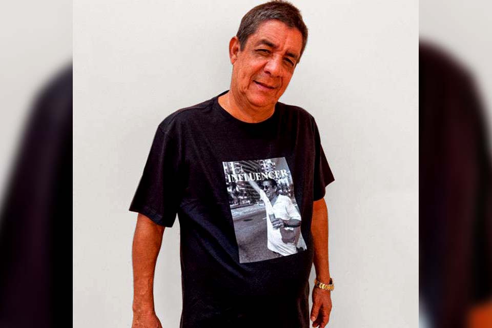 Internado com Covid-19, Zeca Pagodinho canta para enfermeiros e médicos