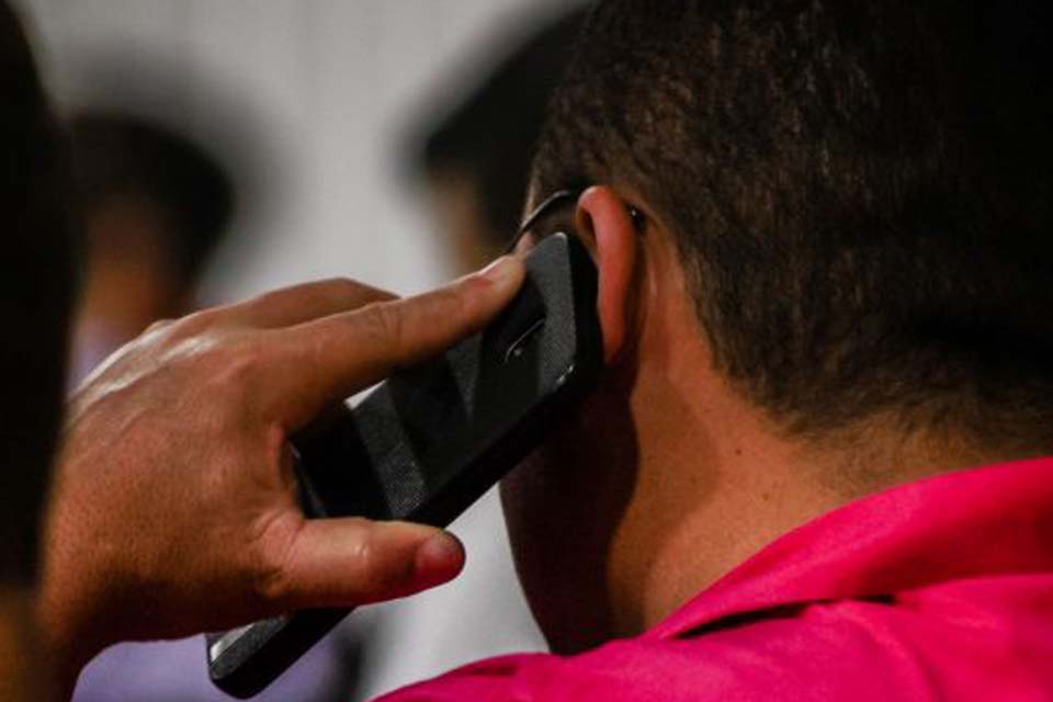 Supel estimula fornecedores do governo a usar conexão imediata para telefones fixos