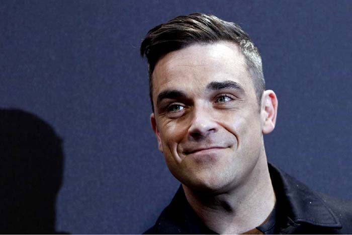 Robbie Williams gera polêmica ao encorajar jovens a consumir drogas