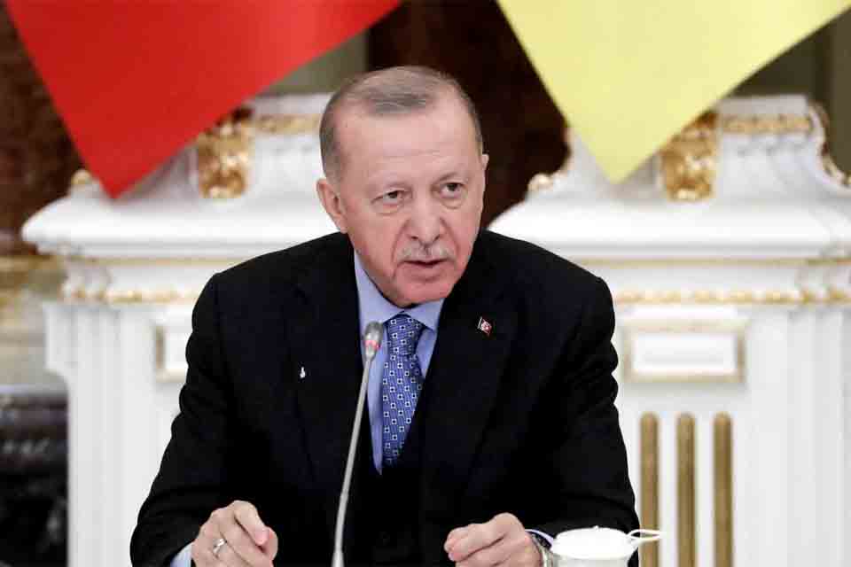 Erdogan diz a Putin que nunca reconhecerá perda da soberania ucraniana