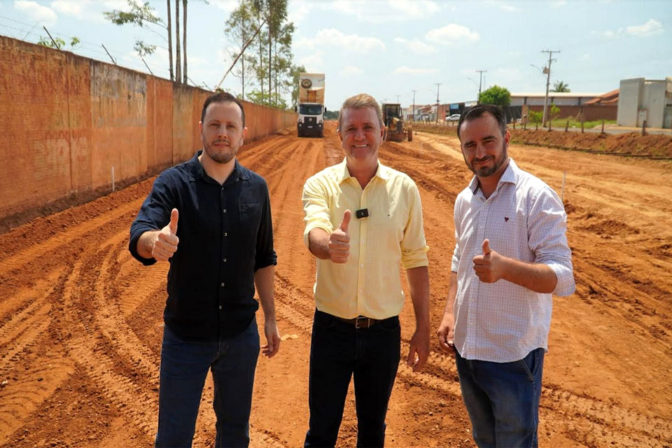 Emenda parlamentar do deputado Luizinho Goebel garante asfalto em via urbana de Vilhena