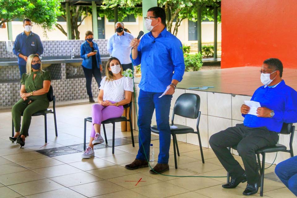 Governador Marcos Rocha confere in loco as melhorias realizadas nas escolas estaduais no Vale do Jamari