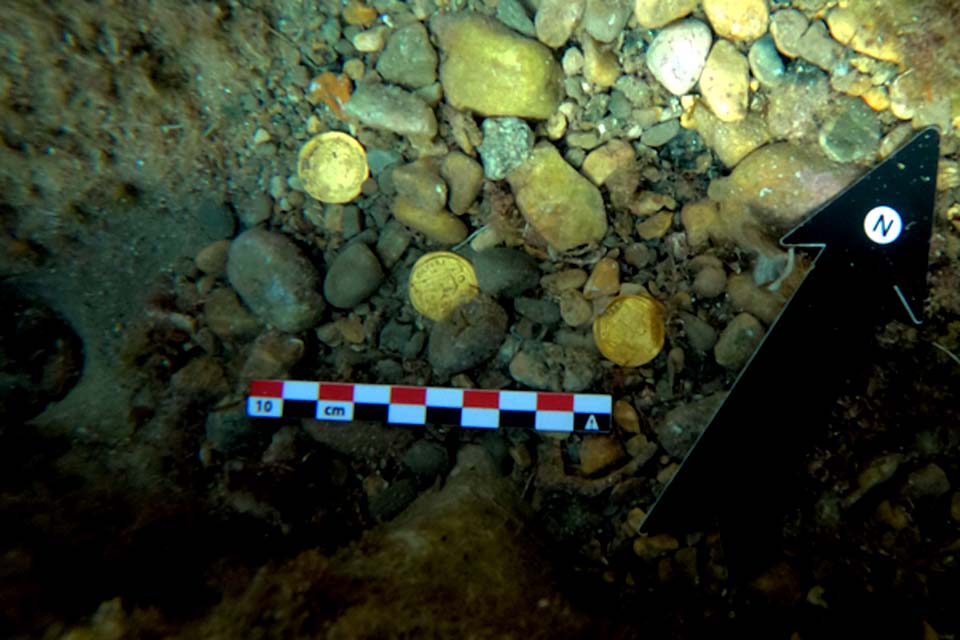 Moedas de ouro romanas são encontradas no fundo do mar de Alicante