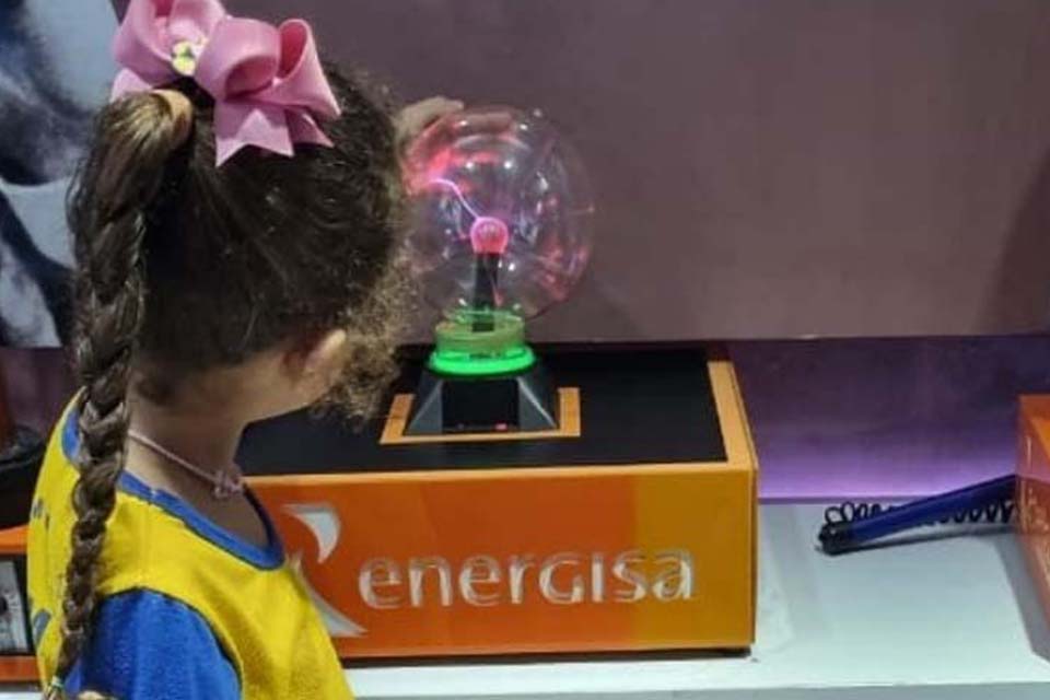 Companhia de arte apresentará peça sobre consumo consciente de energia em escola da capital