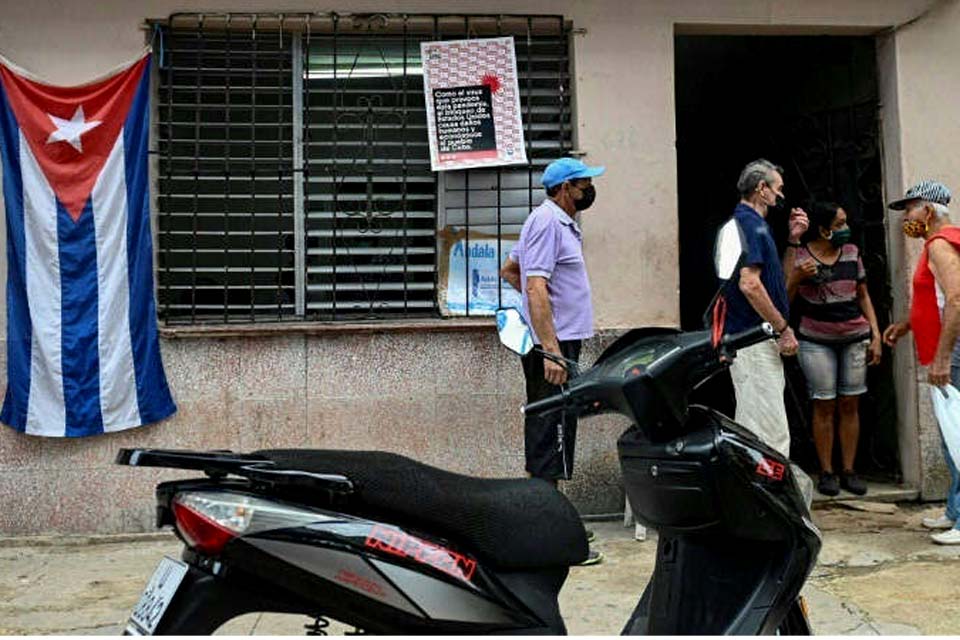 Havana vacina grande parte de sua população em momento crítico da covid-19