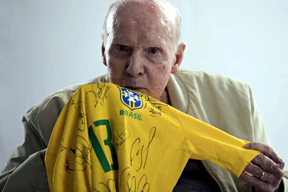 Zagallo completa 90 anos e tem vida narrada em documentário da Fifa