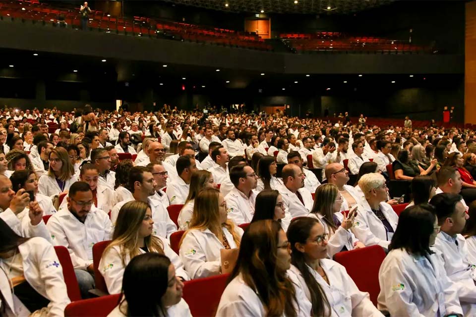 Brasil tem 575.930 médicos ativos: 2,81 por mil habitantes