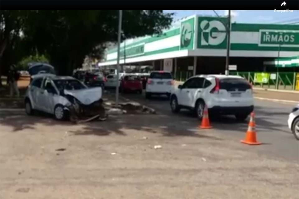 Colisão entre três carros deixa feridos em Porto Velho