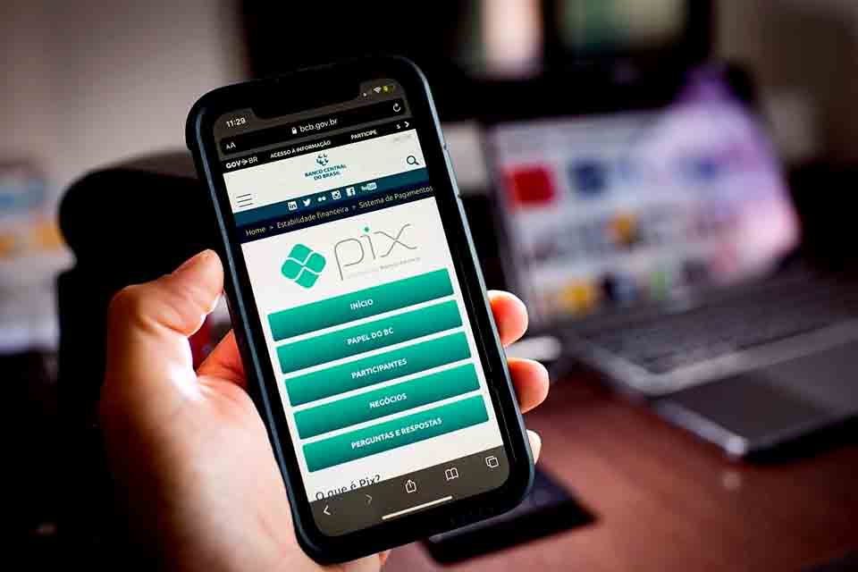 Presidente do BC prevê vazamento de dados do PIX 'com alguma frequência'