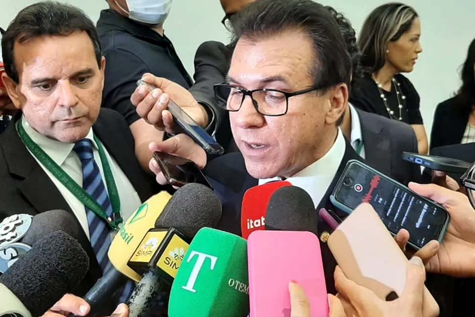 Ministro do Trabalho defende regras para entregas de aplicativos