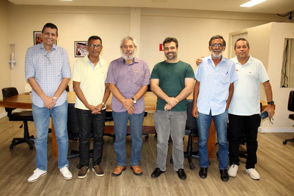 Presidente do Sindsef participa de reunião com pré candidato a prefeito e diversos convites de outros partidos