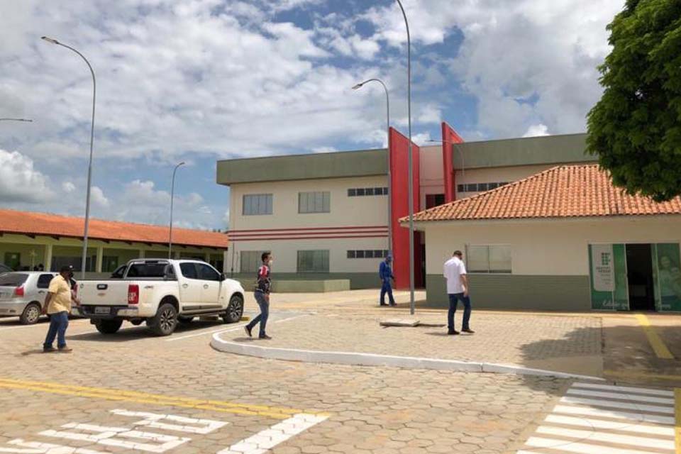 Campus Jaru lança edital de seleção de professor substituto na área de Química