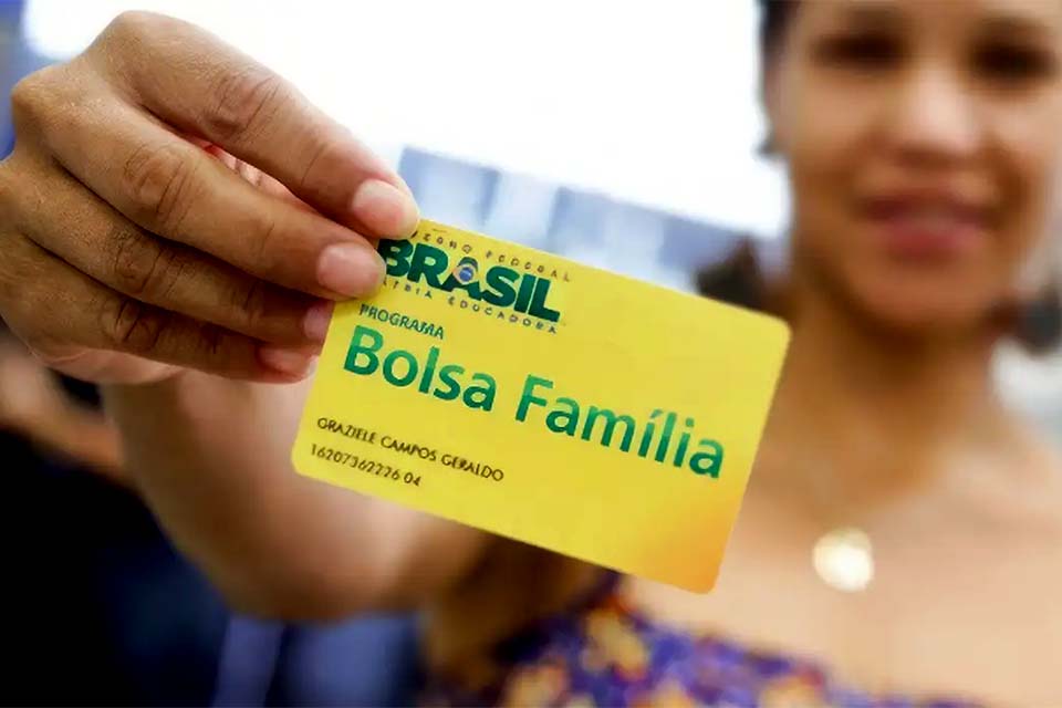 Caixa Econômica Federal paga hoje 1ª parcela do Bolsa Família de 2024