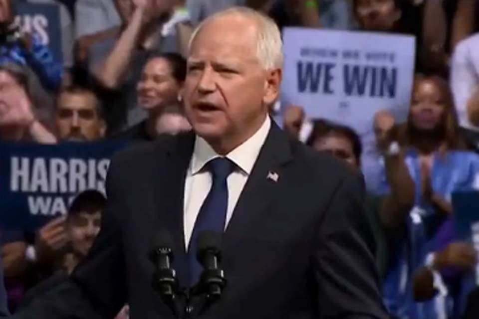 Tim Walz: Veja os pontos fortes e fracos do vice de Kamala Harris na corrida eleitoral dos EUA