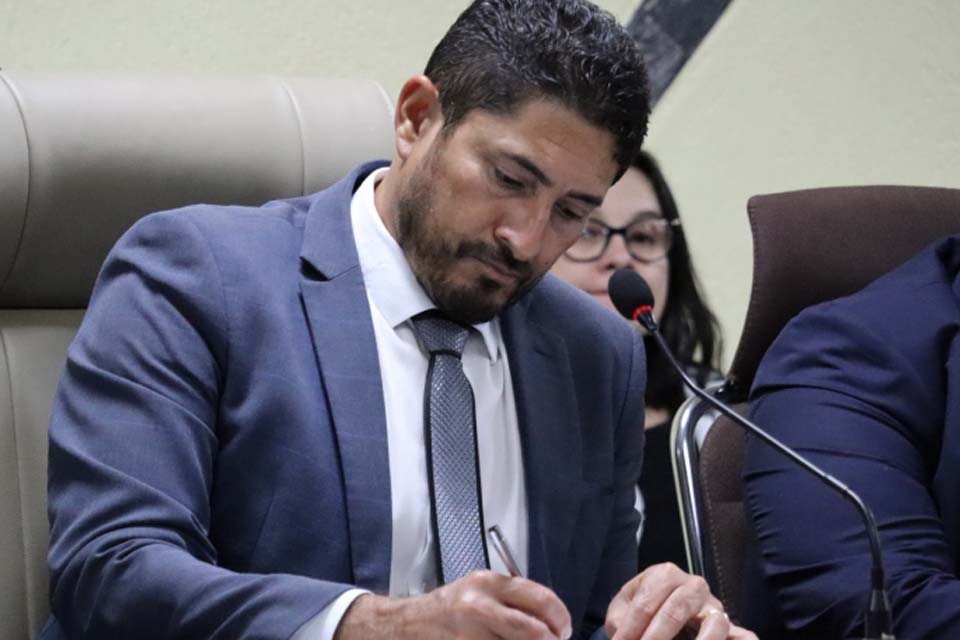 Após pedido do Vereador Márcio Pacele engenheiros da SEMESC realizam levantamento para reforma completa na unidade de saúde