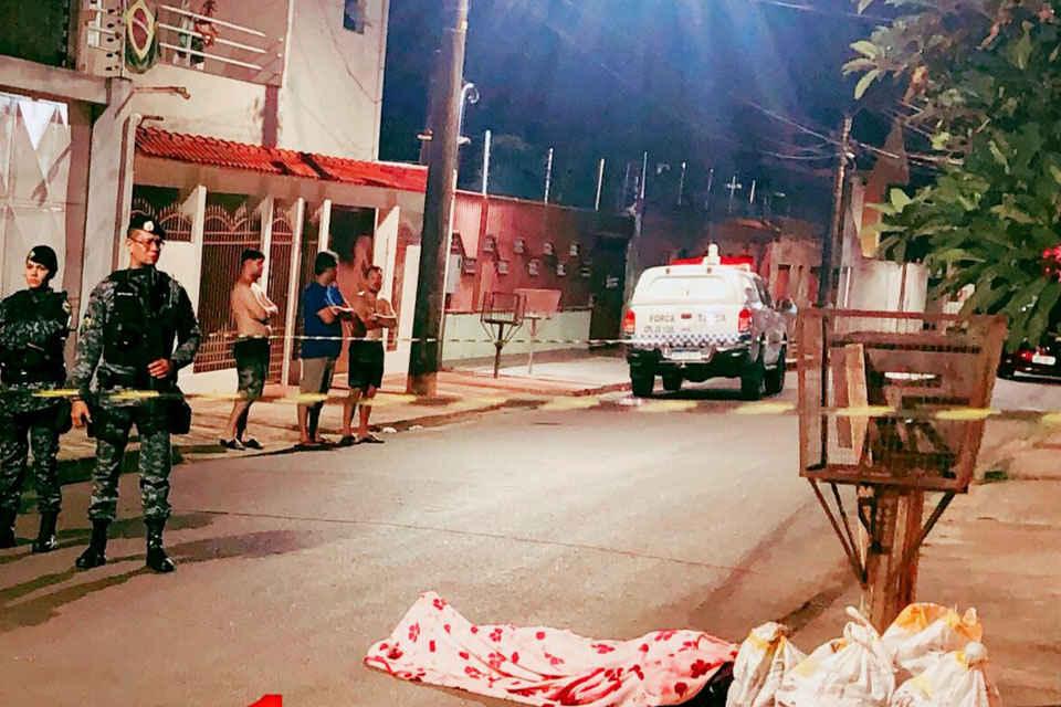 Adolescente é assassinado com vários tiros em tentativa de assalto