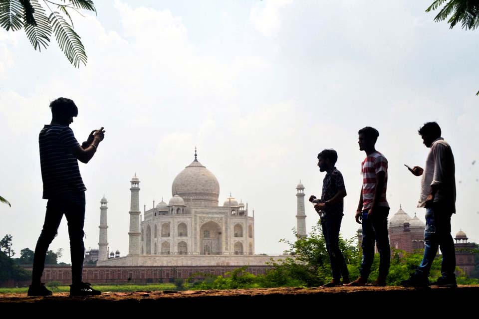 Taj Mahal vai reabrir as portas apesar do avanço da pandemia na Índia