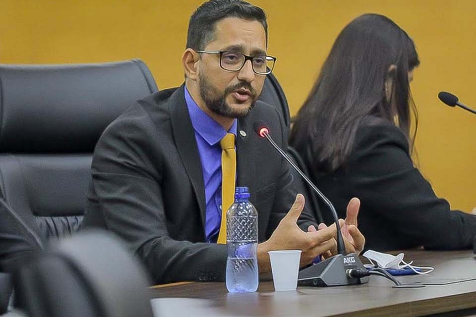 Deputado Anderson indica que governo em parceria com a prefeitura de Porto Velho estenda o programa “Tchau Poeira” para contemplar distritos da Ponta do Abunã