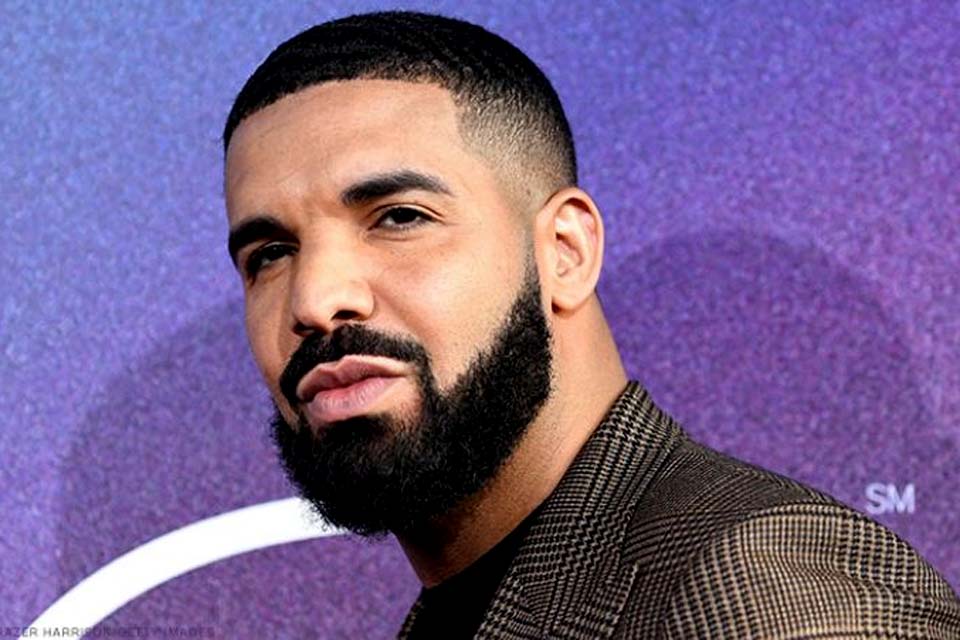 Drake cria polêmica ao citar mãe de seu filho em nova canção