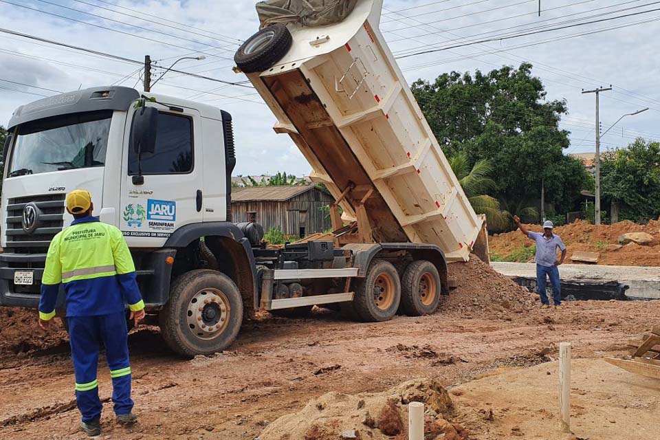 Prefeitura conclui a construção de mais uma galeria de concreto na Rua Rio de Janeiro, no setor 07