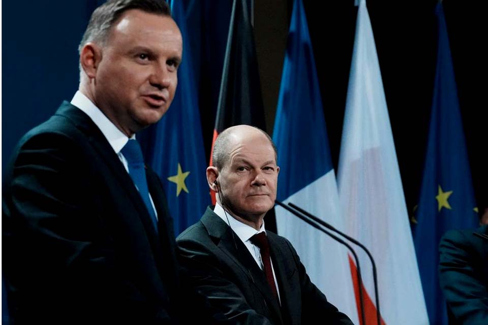 Presidente polonês Andrzej Duda compara Vladimir Putin a Hitler