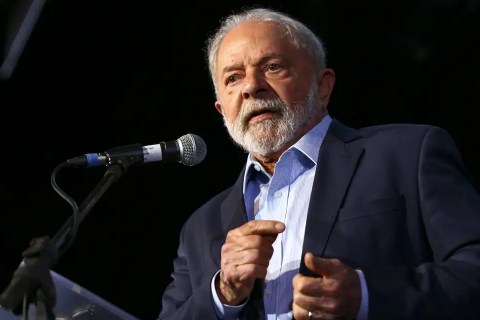 Lula diz que “rico não precisa do governo” durante evento no Ceará