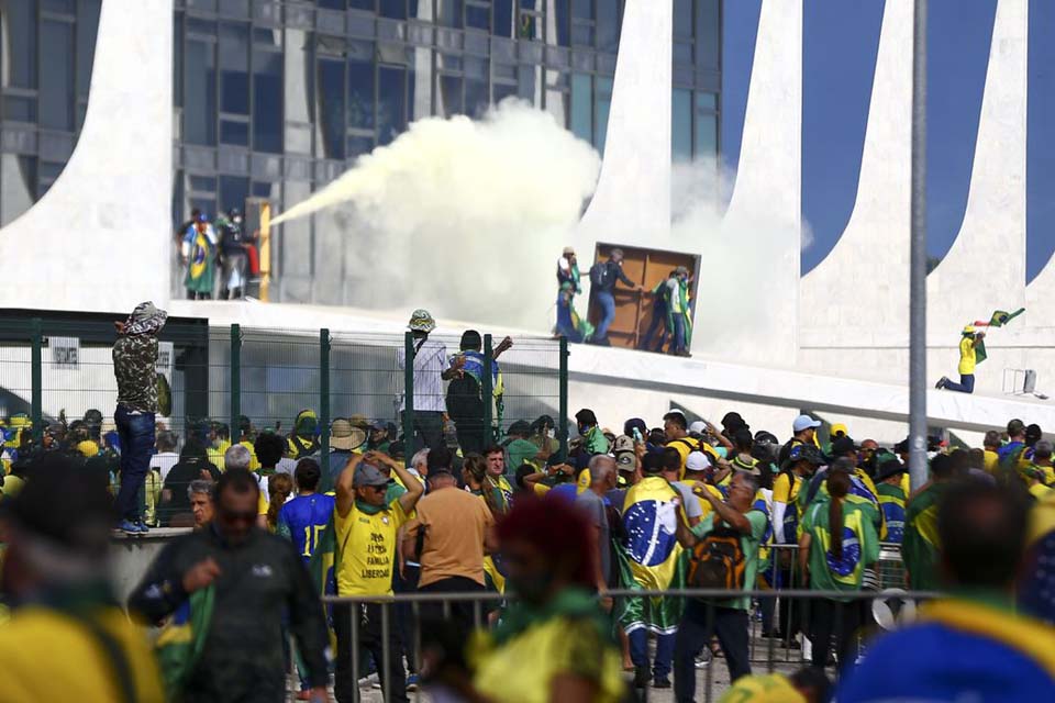 GSI divulga imagens do dia da invasão no Palácio do Planalto