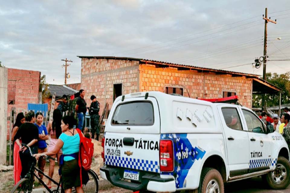 Jovem é executado por dupla em motocicleta na zona leste