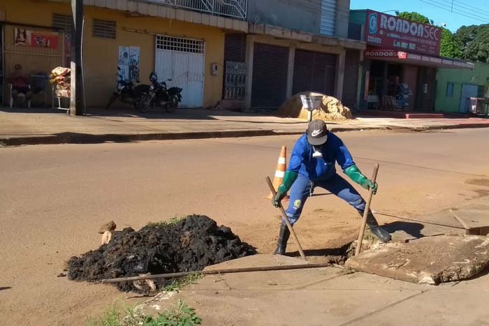  Prefeitura mantém frente de trabalho para limpeza das ruas em Porto Velho