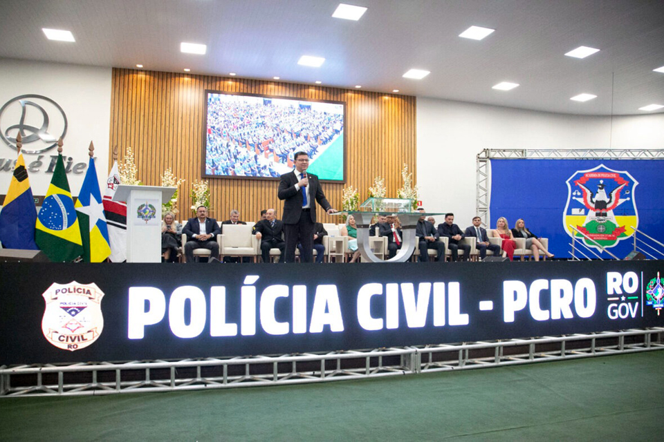 Governador Marcos Rocha firma o compromisso e nomeia 308 novos policiais civis