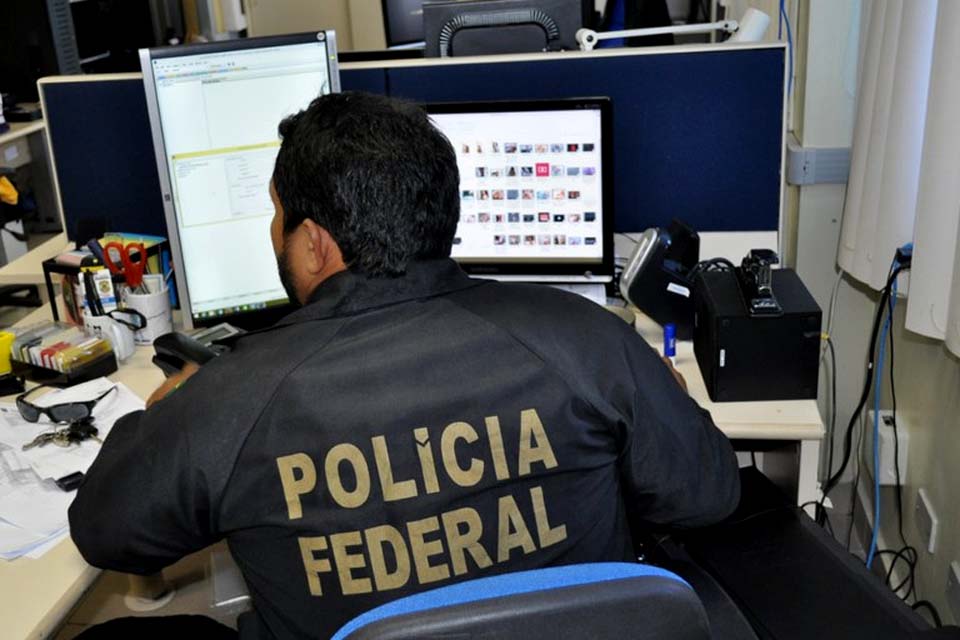 Polícia Federal deflagra operação contra rede de pornografia infantil