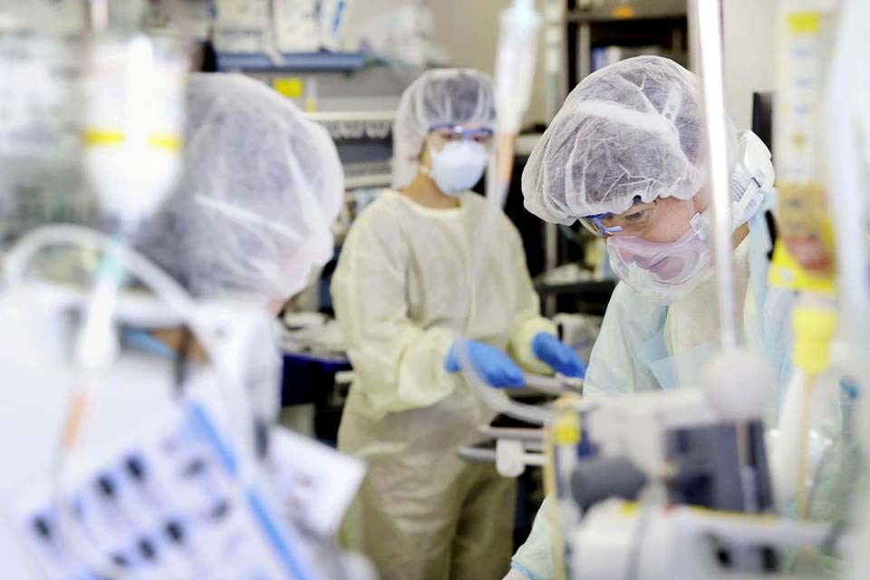 Japão começa a fornecer antiviral recém-aprovado para tratar covid-19