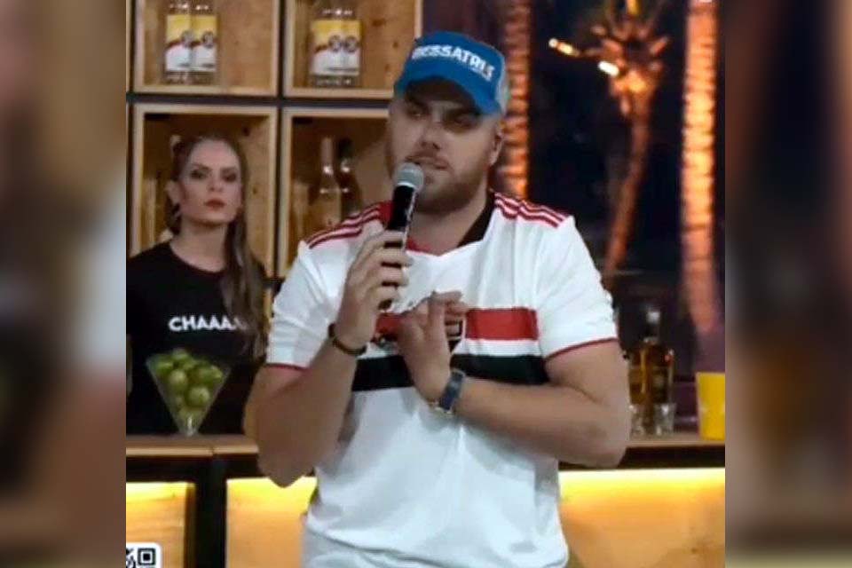 Zé Neto se pronuncia após ser acusado de homofobia por comentário em live com camisa do SPFC