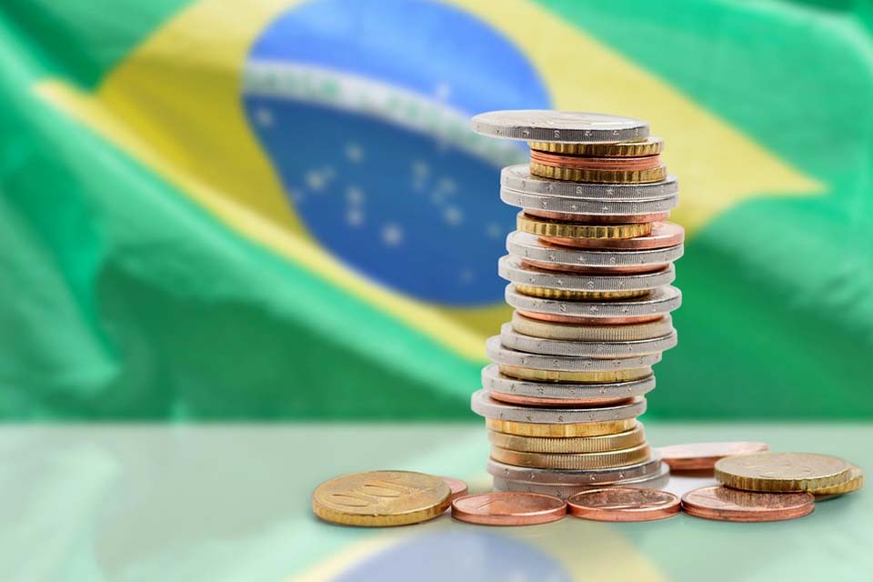 Brasil salta duas posições e se torna a nona economia do mundo em 2023