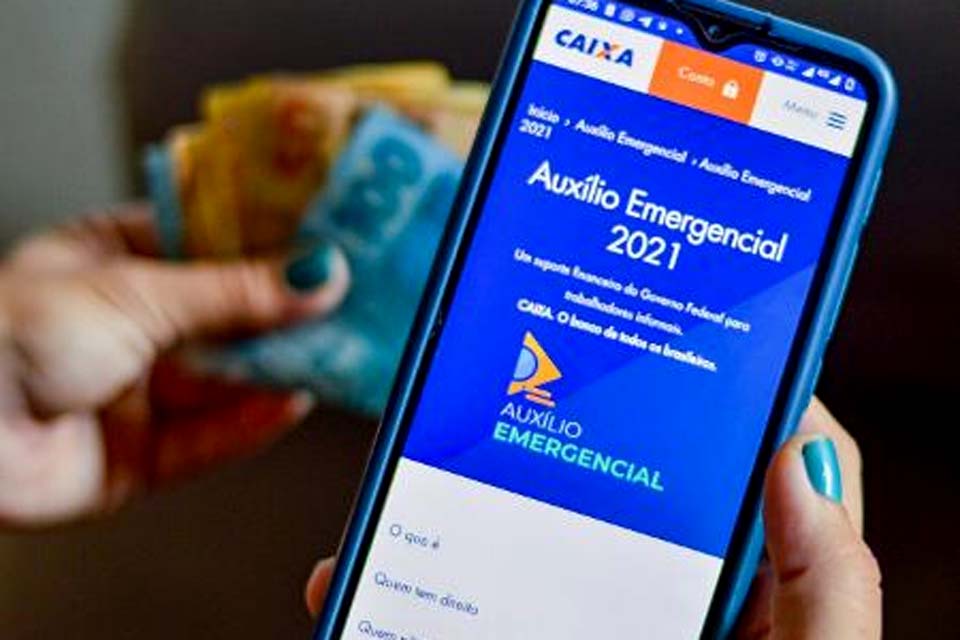 Caixa antecipa pagamento de terceira parcela do auxílio emergencial