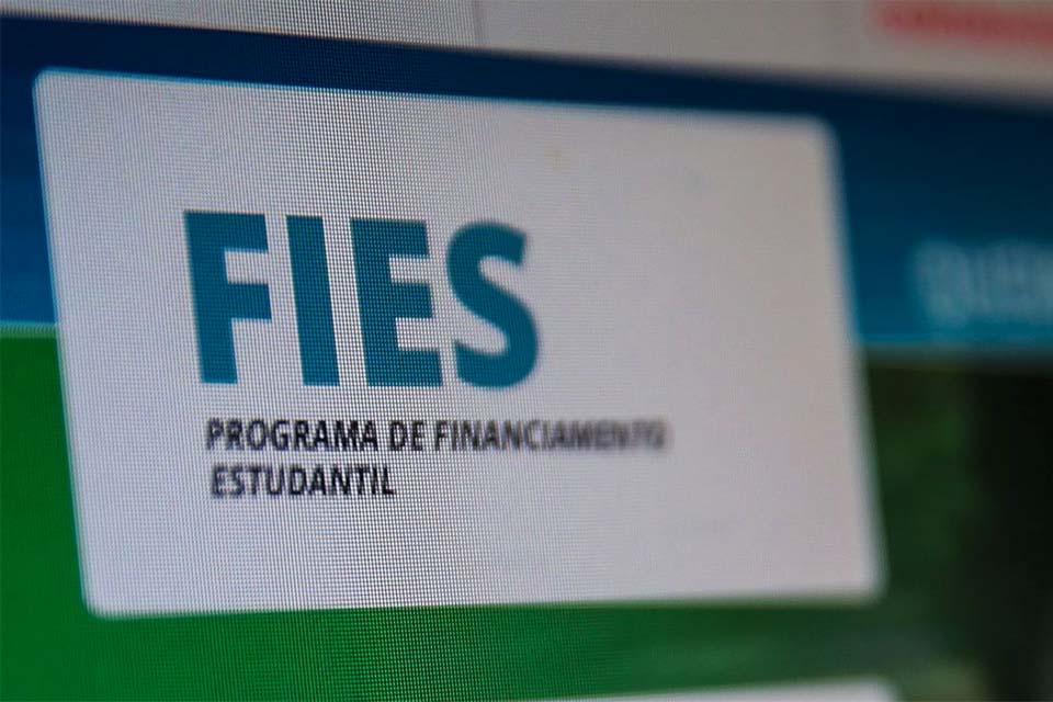 FNDE prorroga prazo para renovação de contratos do Fies