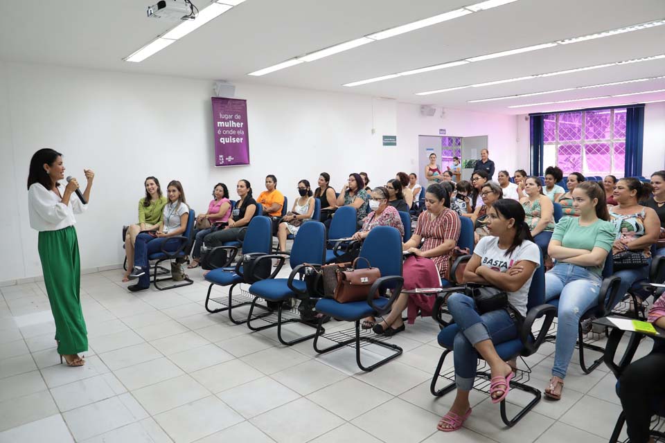 Semasf promove capacitação para participantes da Feira Empreende Mulher