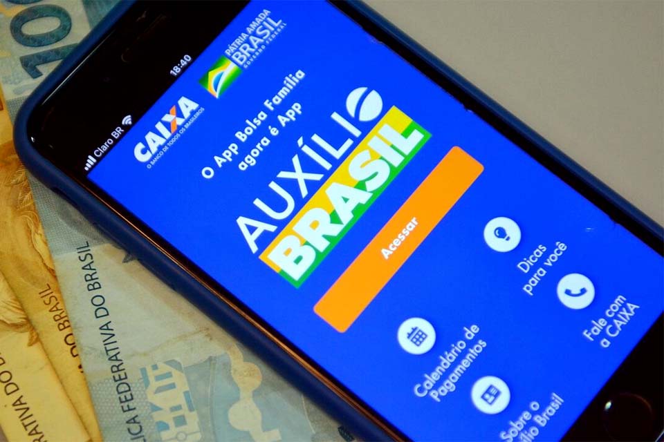 Caixa começa a pagar parcela de outubro do Auxílio Brasil