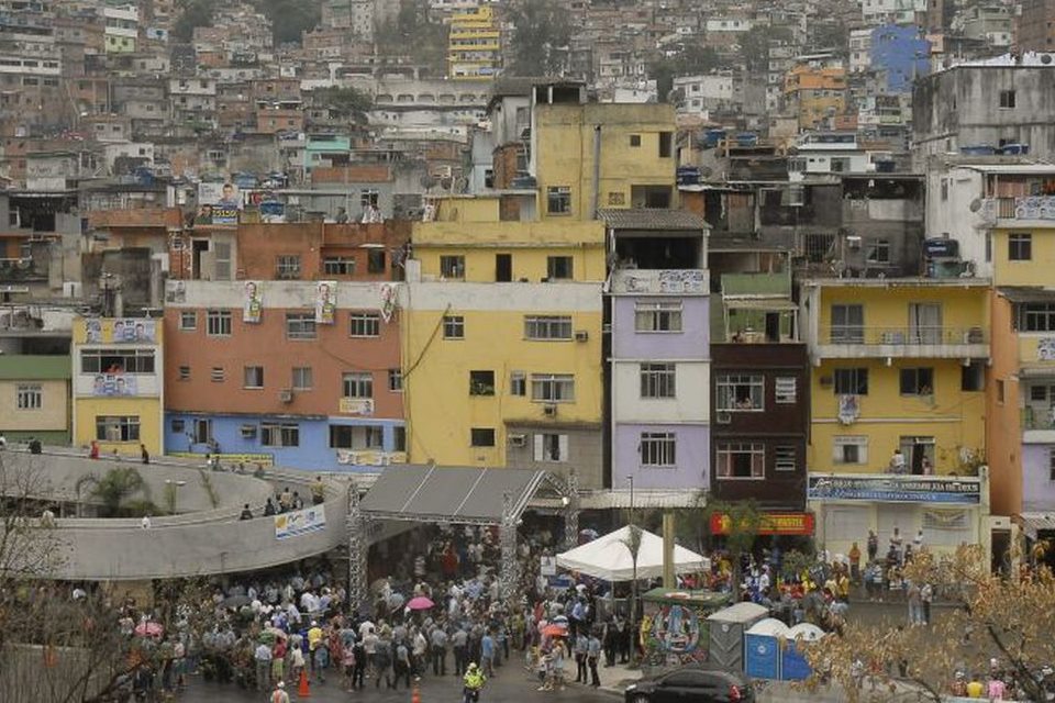 Covid-19: 75% dos moradores de favelas não procuram atendimento médico