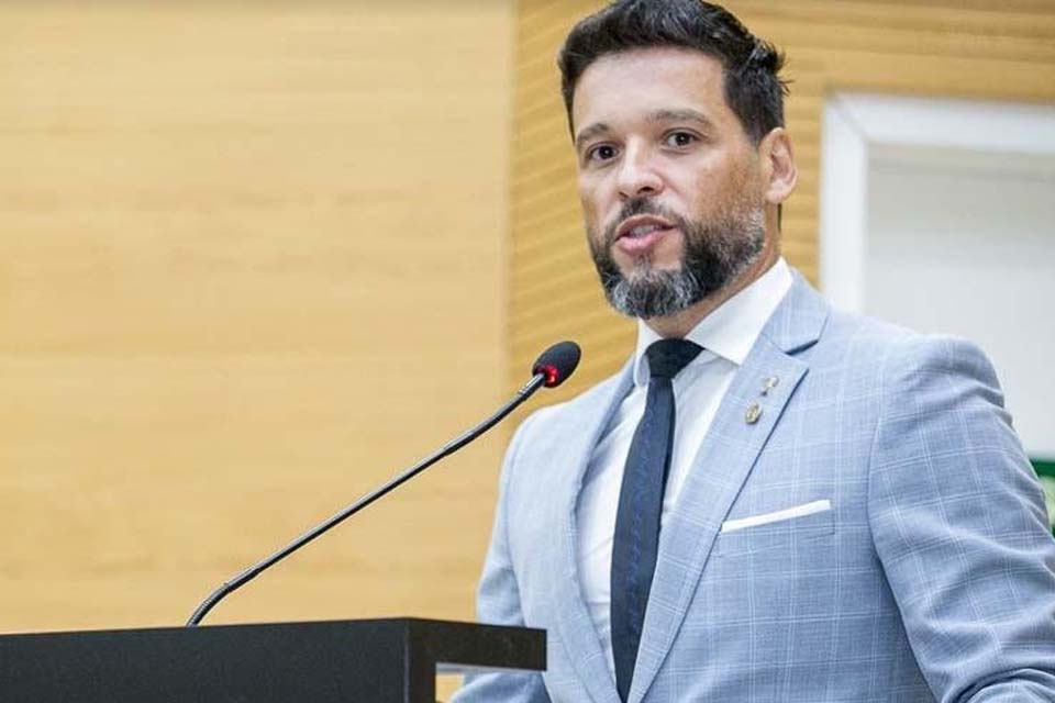 Deputado Delegado Camargo pede providências sobre insumos hospitalares abandonados pela saúde de Ariquemes