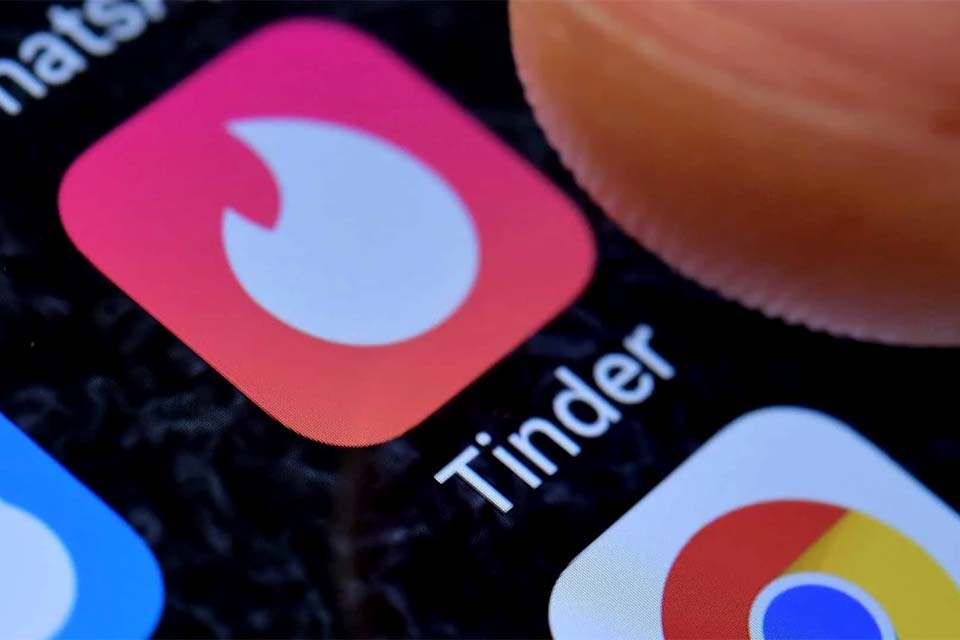 Deputada apresenta projeto para regulamentar Tinder e outros apps de relacionamento