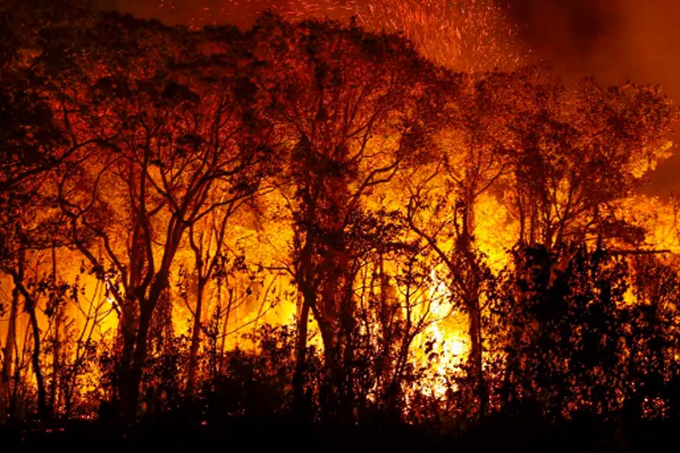 Bombeiros combatem mais de 500 incêndios no Rio de Janeiro