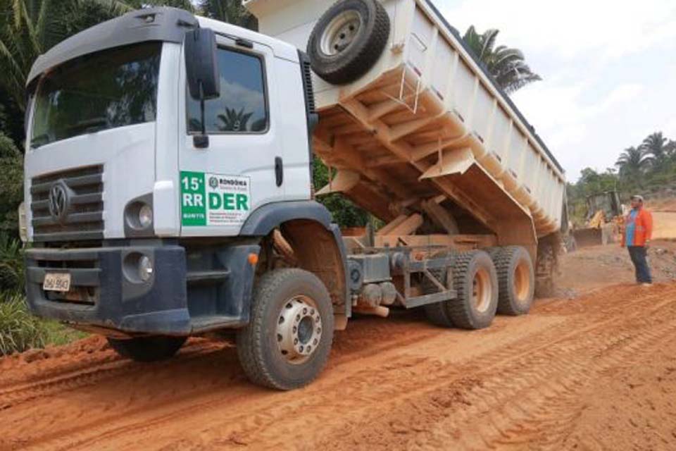 Rodovia 462 recebe manutenção em 37 quilômetros de trecho que liga o município a Campo Novo