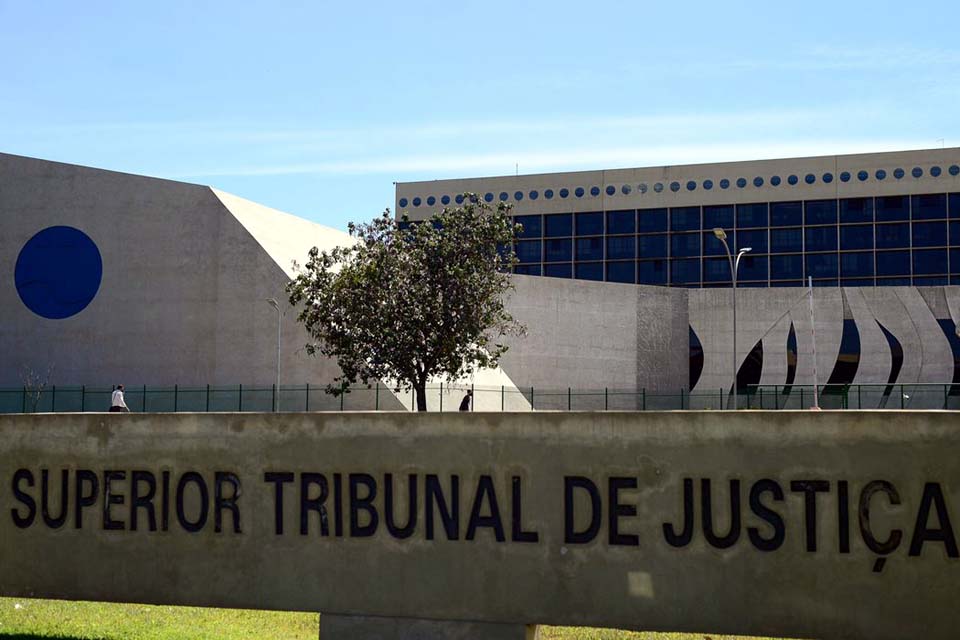 STJ: pessoa com HIV tem direito à isenção do IRPF sobre aposentadoria