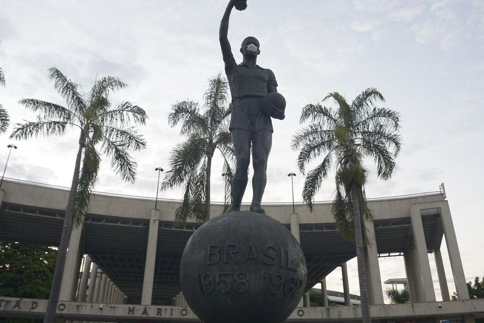 Clubes não se entendem quanto à data para retorno do Carioca