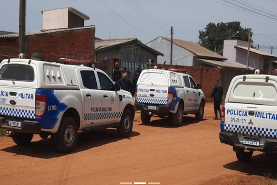 Menino armado com pau e faca arrasta irmã pelos cabelos e ameaça idoso